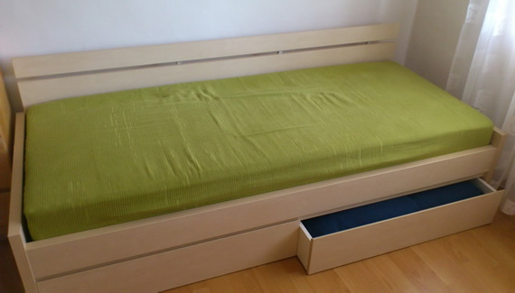 Jednolůžková postel Carol