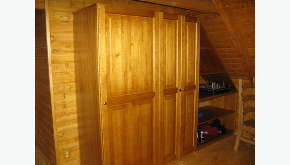 Skříň WOOD